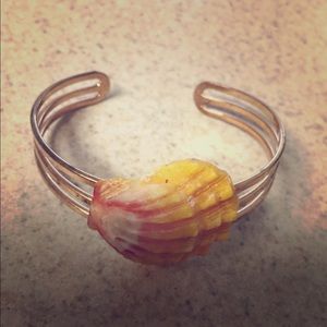 Handmade sunrise shell bracelet